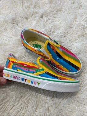 VANS x Sesame Street  Kids Sneakers - Size 13